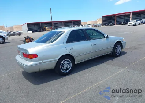 2000 Toyota Camry Ce/Le/Xle from USA, damaged, VIN JT2BG22K4Y0450429